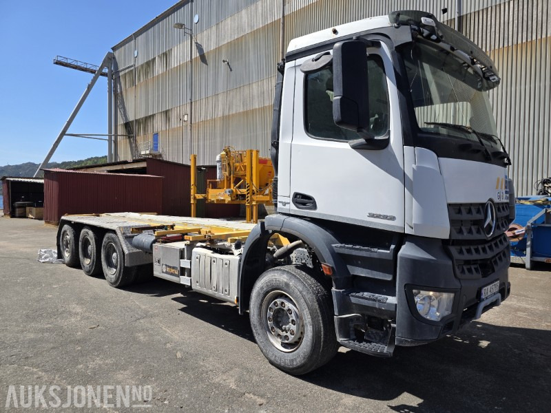2015 Mercedes-Benz Arocs 3232 chassis / kun 11768 km og 1587 timer - Châssis cabine: photos 3 2015 Mercedes-Benz Arocs 3232 chassis / kun 11768 km og 1587 timer - Châssis cabine: photos 3
