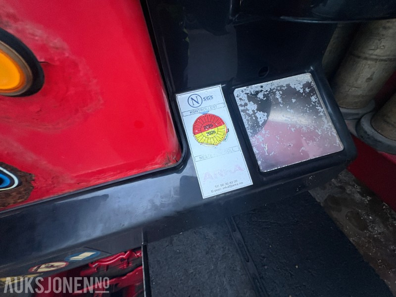 2015 Volvo FM 500 8x4 kranbil - Effer 215/6S kran og ARKA planpåbygg - EU godkjent til 30.09.26 - Camion grue: photos 5 2015 Volvo FM 500 8x4 kranbil - Effer 215/6S kran og ARKA planpåbygg - EU godkjent til 30.09.26 - Camion grue: photos 5