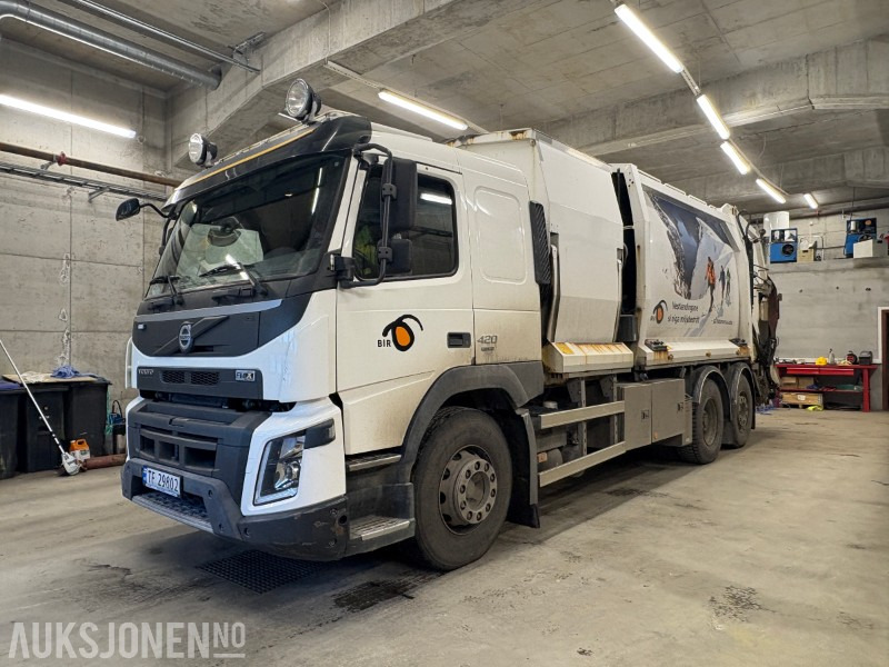 2015 Volvo FMX 420 EURO 6T komprimatorbil med 2 kammer og sidelaster - Benne à ordures ménagères: photos 1 2015 Volvo FMX 420 EURO 6T komprimatorbil med 2 kammer og sidelaster - Benne à ordures ménagères: photos 1