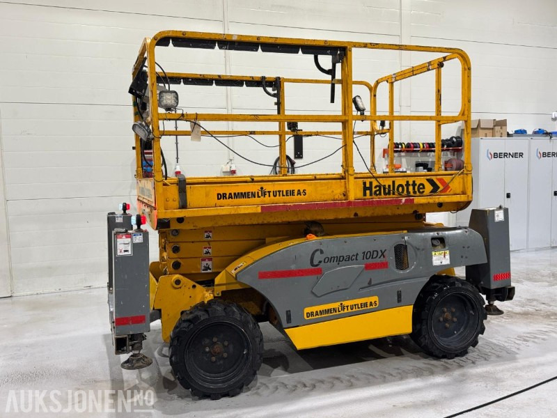 2016 Haulotte Compact 10DX terrengsaks / 4X4 - Nacelle: photos 1 2016 Haulotte Compact 10DX terrengsaks / 4X4 - Nacelle: photos 1