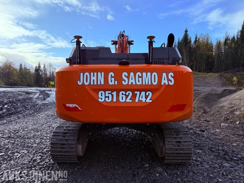 2016 Hitachi ZX300LC-6 Beltegraver - Sentralsmøring, GPS, Engcon tiltrotator og 2 skuffer - Pelle: photos 4 2016 Hitachi ZX300LC-6 Beltegraver - Sentralsmøring, GPS, Engcon tiltrotator og 2 skuffer - Pelle: photos 4