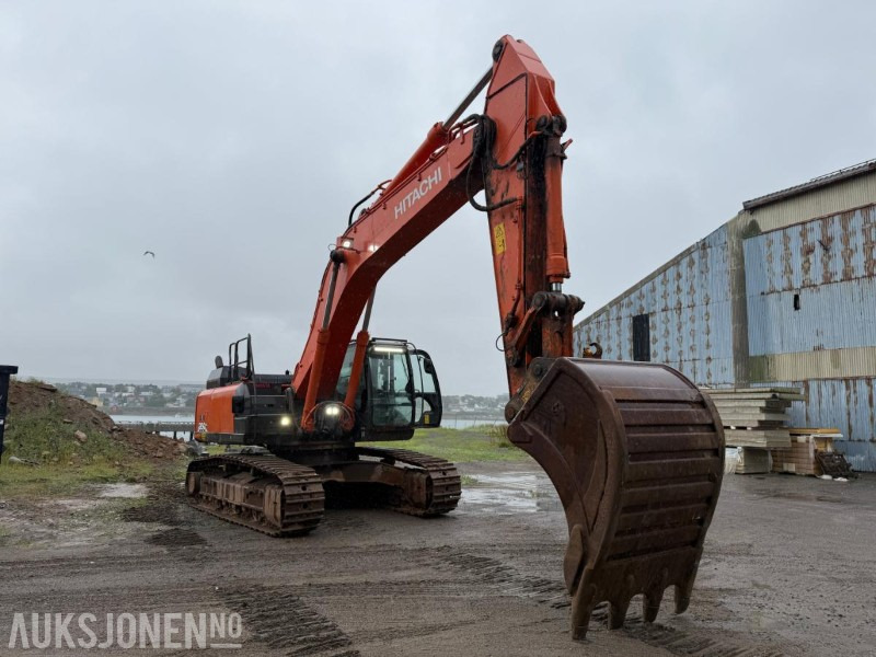 2016 Hitachi ZX350 - GPS - Pusseskuffe - Ripper - Tannskuffe - Pelle: photos 2 2016 Hitachi ZX350 - GPS - Pusseskuffe - Ripper - Tannskuffe - Pelle: photos 2