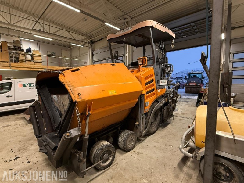 2017 Vögele Super 1303-3i Asfaltutlegger - 4381T - L'équipement de construction: photos 1 2017 Vögele Super 1303-3i Asfaltutlegger - 4381T - L'équipement de construction: photos 1