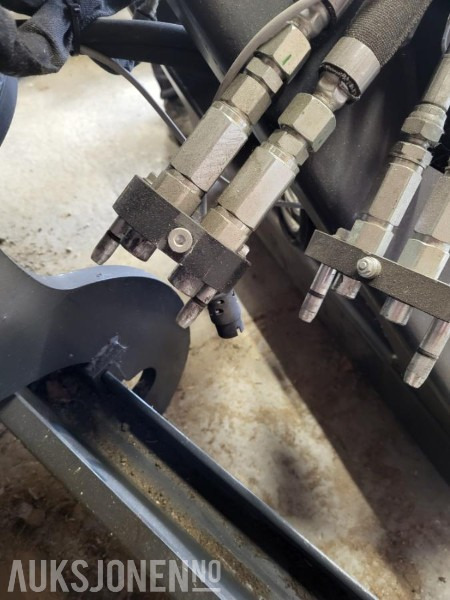 2018 Bobcat Grader 213 - Veiskrape til Bobcat - L'équipement de construction: photos 5 2018 Bobcat Grader 213 - Veiskrape til Bobcat - L'équipement de construction: photos 5