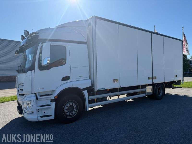 2018 Mercedes-Benz Actros SKAPBIL - SERVICEHISTORIKK 19 PALLER NY EU. - Camion fourgon: photos 1 2018 Mercedes-Benz Actros SKAPBIL - SERVICEHISTORIKK 19 PALLER NY EU. - Camion fourgon: photos 1