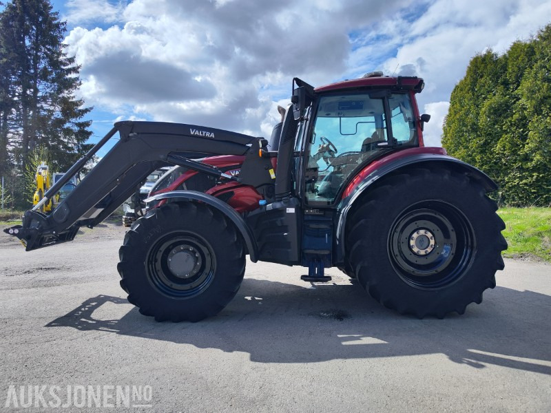 2018 Valtra T234 Direct med Valtra Ålø frontlaster - 50 km/t - Tracteur agricole: photos 1 2018 Valtra T234 Direct med Valtra Ålø frontlaster - 50 km/t - Tracteur agricole: photos 1