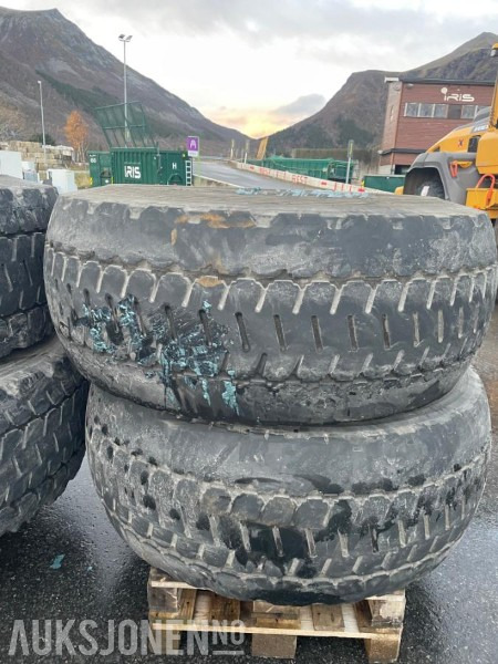 2018 Volvo 4 stk dekk uten felg - 4 stk Hjullaster hjul - Bridestone V-Steel Snow Wegde vsw 23.5 R25 - L'équipement de construction: photos 2 2018 Volvo 4 stk dekk uten felg - 4 stk Hjullaster hjul - Bridestone V-Steel Snow Wegde vsw 23.5 R25 - L'équipement de construction: photos 2