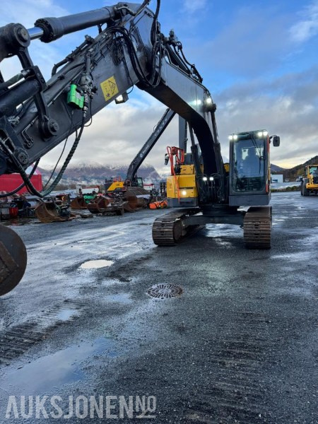 Pelle sur chenille 2020 Volvo ECR 235EL Gravemaskin - S70 feste - Pusskuffe - Sentralsmøring - bunkringspumpe - Tiltrotator - Pusskuffe - Sertifisert: photos 7