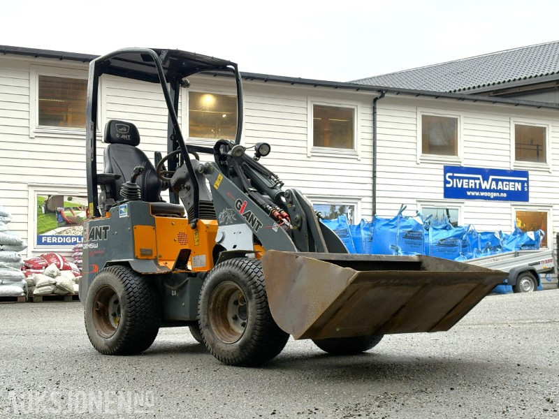 2021 Giant D204SW Kompaktlaster / hjullaster / minihjullaster - Mini chargeuse: photos 2 2021 Giant D204SW Kompaktlaster / hjullaster / minihjullaster - Mini chargeuse: photos 2