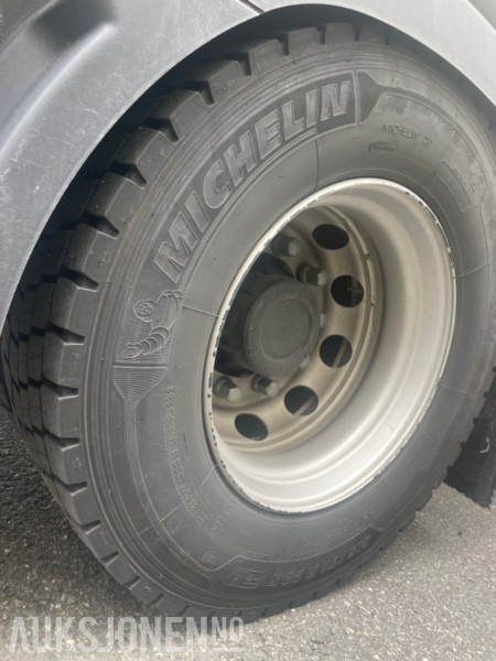 Camion fourgon 2023 Volvo FM330 SKAPBIL ARKA 18 PALLER SKAP MED FULL SIDEÅPNING: photos 16