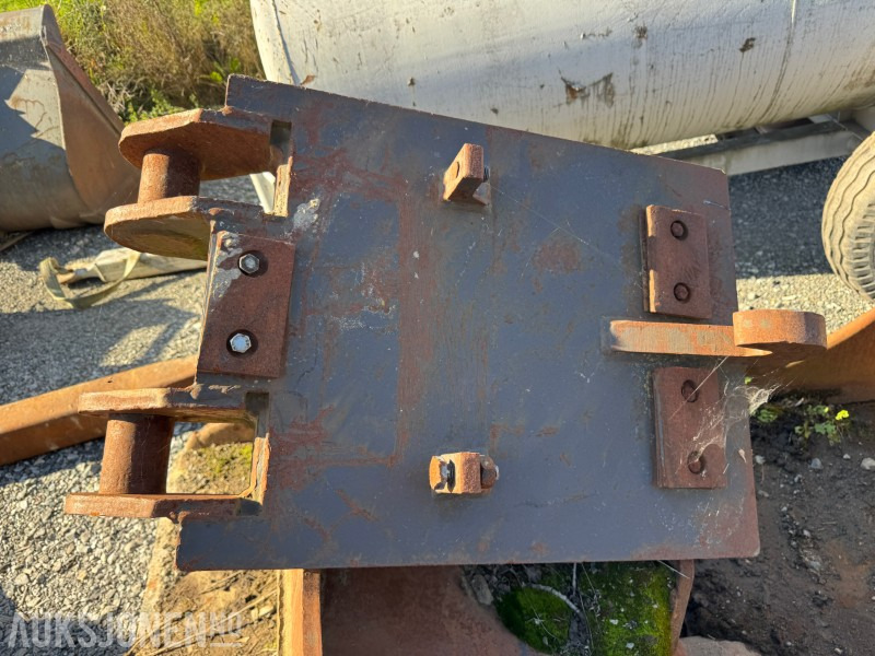 2000 pusseskuffe KM20 feste - Accessoire pour Engins de chantier: photos 5 2000 pusseskuffe KM20 feste - Accessoire pour Engins de chantier: photos 5