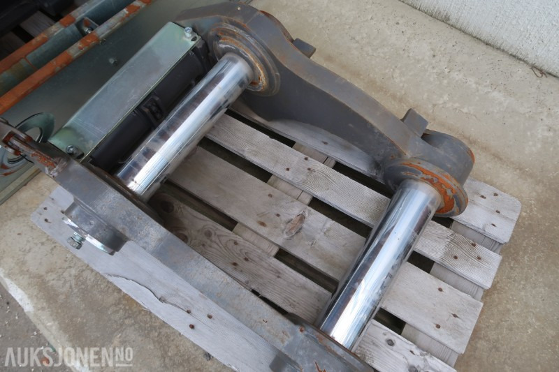 2022 SMP 105 HK feste til CAT 349/352 - Accessoire pour Engins de chantier: photos 4 2022 SMP 105 HK feste til CAT 349/352 - Accessoire pour Engins de chantier: photos 4