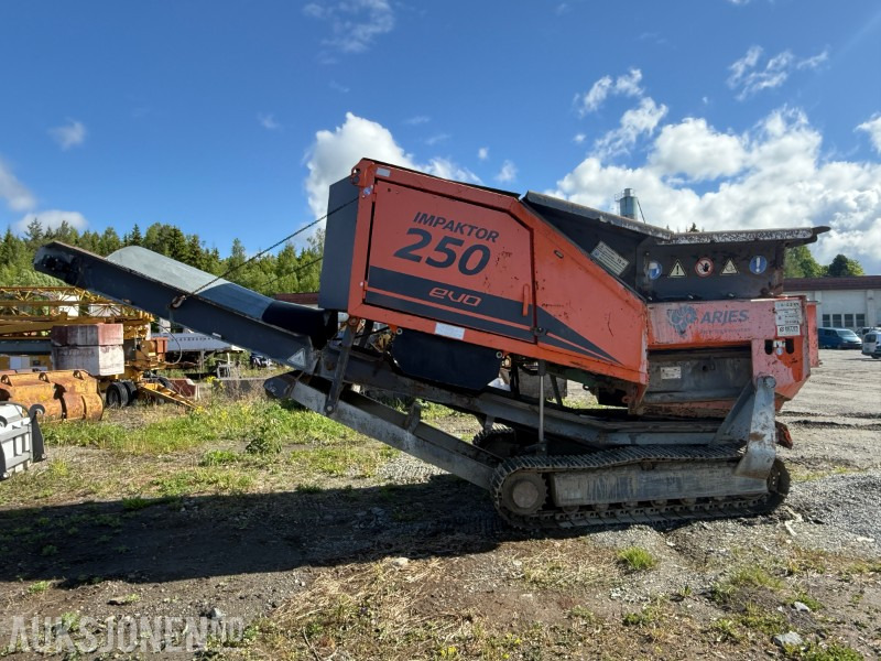 Arjes Impaktor 250 evo kvern - 2 sett med knusekassetter - Servicekit - 922 arbeidstimer - Broyeur industriel: photos 2 Arjes Impaktor 250 evo kvern - 2 sett med knusekassetter - Servicekit - 922 arbeidstimer - Broyeur industriel: photos 2