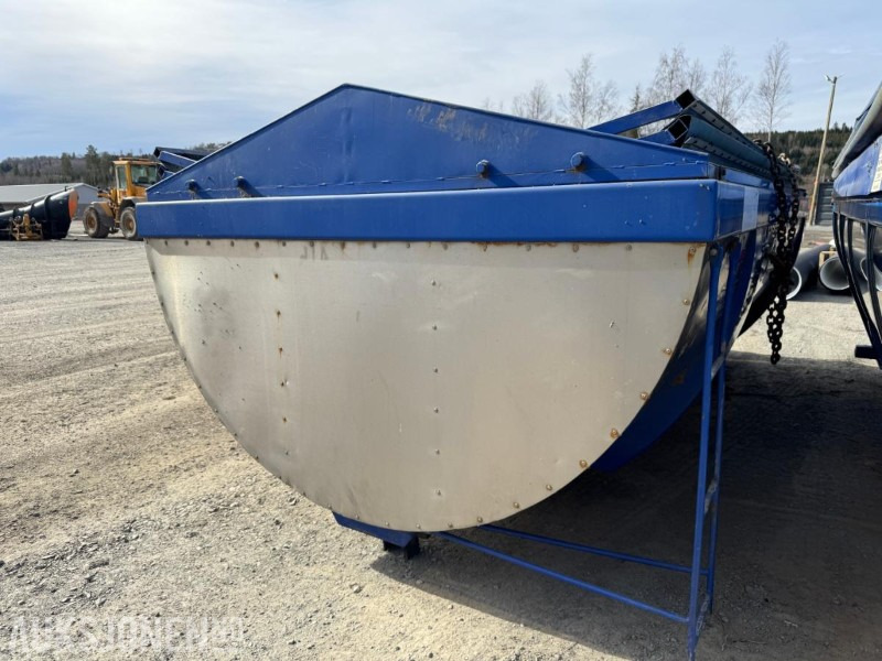 Asfaltkasse til å skru på tippbil med luftstyrt tak og giljotinluke lengde 437 cm - Camion: photos 3 Asfaltkasse til å skru på tippbil med luftstyrt tak og giljotinluke lengde 437 cm - Camion: photos 3