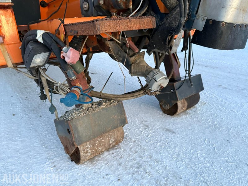 Schmidt Stratos fastsandspreder med varme på krokramme - Camion: photos 5 Schmidt Stratos fastsandspreder med varme på krokramme - Camion: photos 5