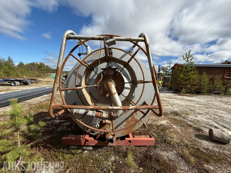 Septik høyt. spyling, suge og spyletank på krokramme - Camion: photos 4 Septik høyt. spyling, suge og spyletank på krokramme - Camion: photos 4