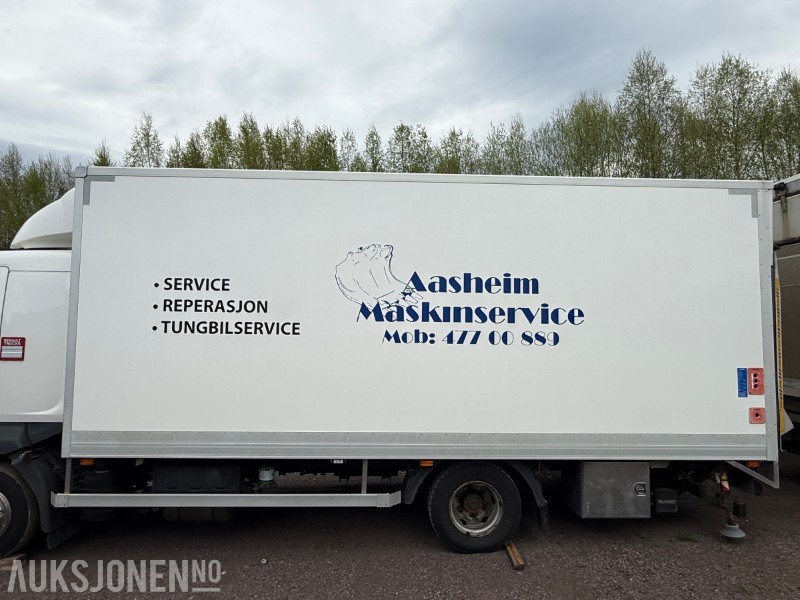 Serviceskap med Kran, baklem, verktøyskap, kompressor og lys - Camion: photos 4 Serviceskap med Kran, baklem, verktøyskap, kompressor og lys - Camion: photos 4