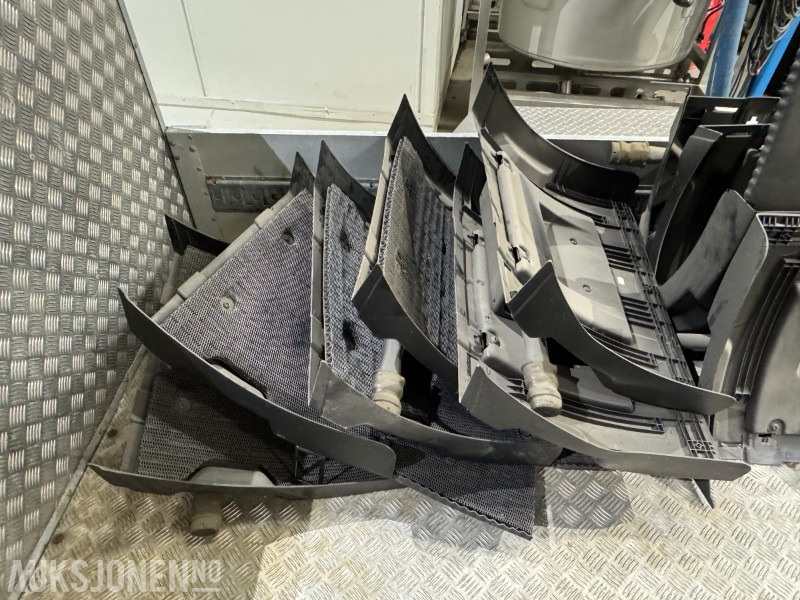 Volvo skjermsett til 4-akslet med trippel boggi - Camion: photos 3 Volvo skjermsett til 4-akslet med trippel boggi - Camion: photos 3