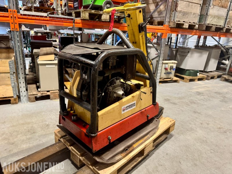 Dynapac LG 500 – Vibroplate - L'équipement de construction: photos 4 Dynapac LG 500 – Vibroplate - L'équipement de construction: photos 4