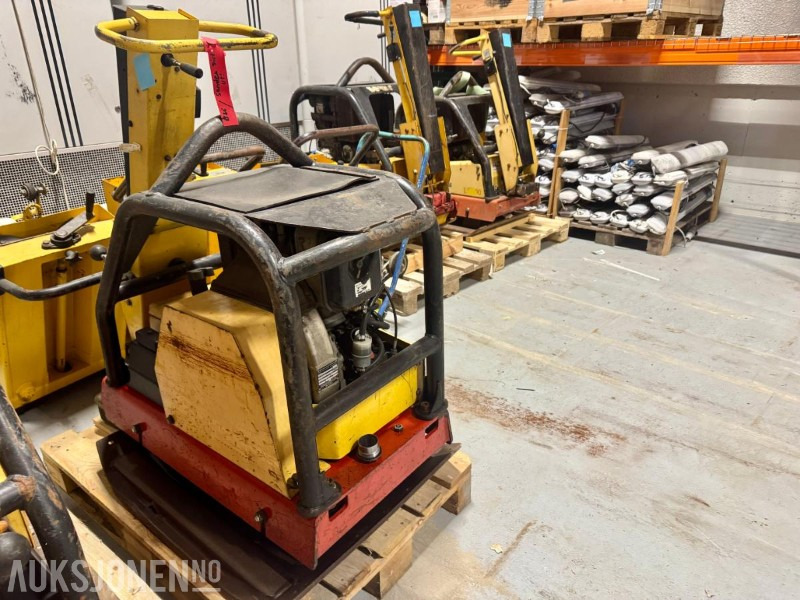 Dynapac LG 500 – Vibroplate - L'équipement de construction: photos 3 Dynapac LG 500 – Vibroplate - L'équipement de construction: photos 3