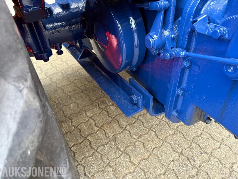 Tracteur agricole Ford Fordson-Stegamajor E27N: photos 17 Tracteur agricole Ford Fordson-Stegamajor E27N: photos 17