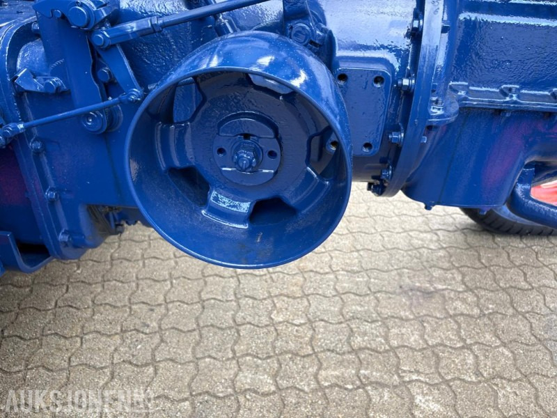 Tracteur agricole Ford Fordson-Stegamajor E27N: photos 18 Tracteur agricole Ford Fordson-Stegamajor E27N: photos 18