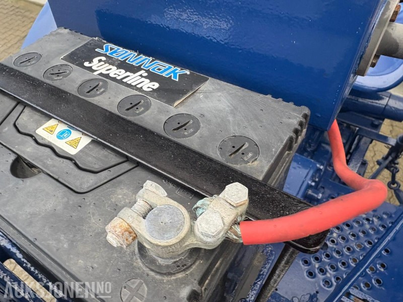 Tracteur agricole Ford Fordson-Stegamajor E27N: photos 12 Tracteur agricole Ford Fordson-Stegamajor E27N: photos 12