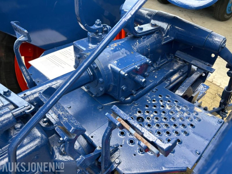 Tracteur agricole Ford Fordson-Stegamajor E27N: photos 13 Tracteur agricole Ford Fordson-Stegamajor E27N: photos 13