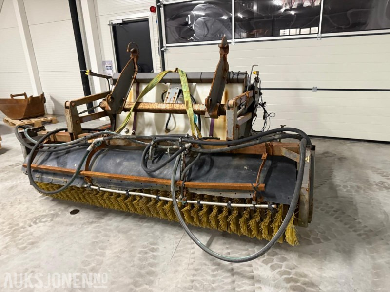 Holms 300 PH 2,5 - Chargeuse sur pneus: photos 5 Holms 300 PH 2,5 - Chargeuse sur pneus: photos 5