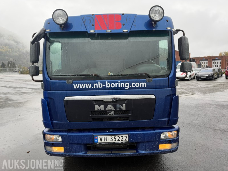 MAN TGL 8.180 4x2BL – 2011-modell – Skapbil med lift - Camion fourgon: photos 5 MAN TGL 8.180 4x2BL – 2011-modell – Skapbil med lift - Camion fourgon: photos 5