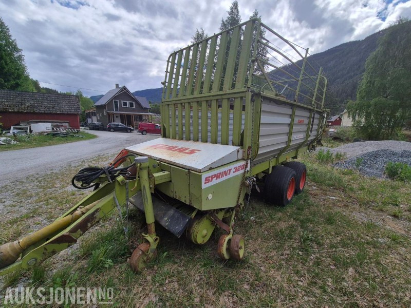 1990 Claas Sprint 320K Forvogn / pickup vogn / avlesservogn - Machine agricole: photos 1 1990 Claas Sprint 320K Forvogn / pickup vogn / avlesservogn - Machine agricole: photos 1