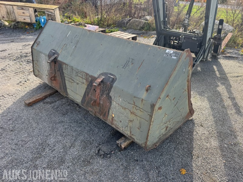 1996 Ålø 240 M 10 Skuffe for traktor - Machine agricole: photos 1 1996 Ålø 240 M 10 Skuffe for traktor - Machine agricole: photos 1