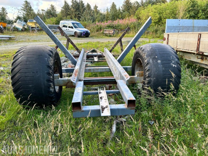2000 Moi Tømmerhenger - Machine agricole: photos 3 2000 Moi Tømmerhenger - Machine agricole: photos 3