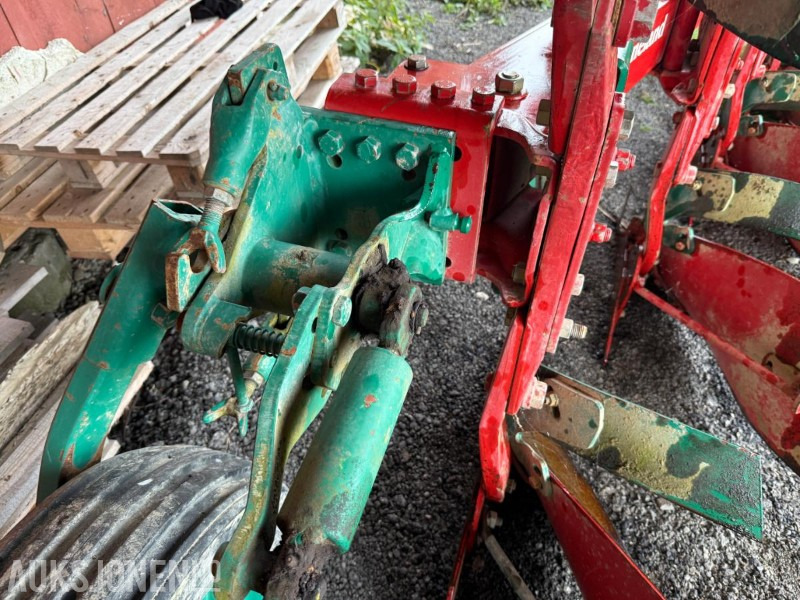 2001 Kverneland LS 80 Plog - Machine agricole: photos 4 2001 Kverneland LS 80 Plog - Machine agricole: photos 4