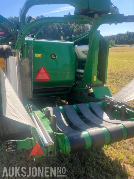 2011 John Deere 744 Premium Rundballepresse / Kombipresse - Machine agricole: photos 3 2011 John Deere 744 Premium Rundballepresse / Kombipresse - Machine agricole: photos 3