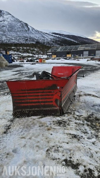 2011 Multiplog MP5000 - klappvinge skjær - Machine agricole: photos 2 2011 Multiplog MP5000 - klappvinge skjær - Machine agricole: photos 2