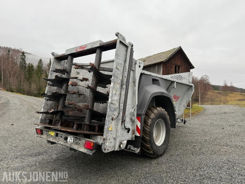 2018 Fliegl Gjødselvogn 10m3 - Machine agricole: photos 5 2018 Fliegl Gjødselvogn 10m3 - Machine agricole: photos 5