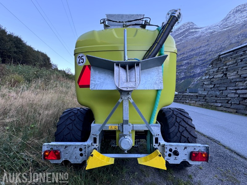 2024 Fliegl Polyline HFW 9000 Gjødselvogn - NY / Ubrukt - 9,5 m3 - Glassfibertank - Machine agricole: photos 2 2024 Fliegl Polyline HFW 9000 Gjødselvogn - NY / Ubrukt - 9,5 m3 - Glassfibertank - Machine agricole: photos 2