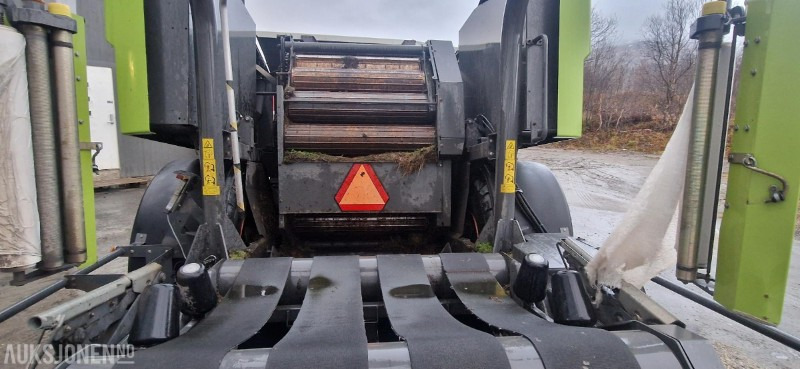 Claas 455 Uniwrap - Machine agricole: photos 4 Claas 455 Uniwrap - Machine agricole: photos 4