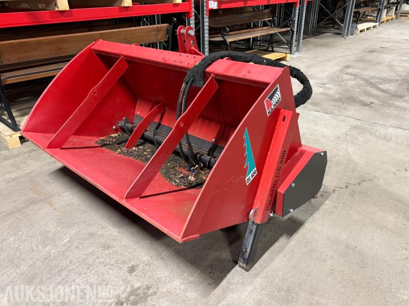 Igland DS 600 hydraulisk sandstrøer - Machine agricole: photos 1 Igland DS 600 hydraulisk sandstrøer - Machine agricole: photos 1