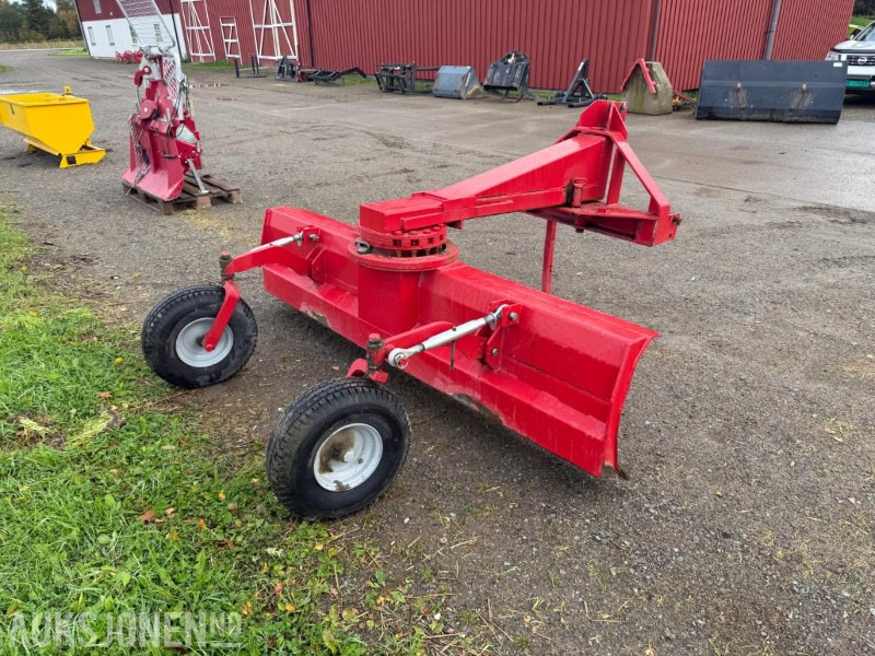 Planeringsskjær til traktor - Machine agricole: photos 3 Planeringsskjær til traktor - Machine agricole: photos 3