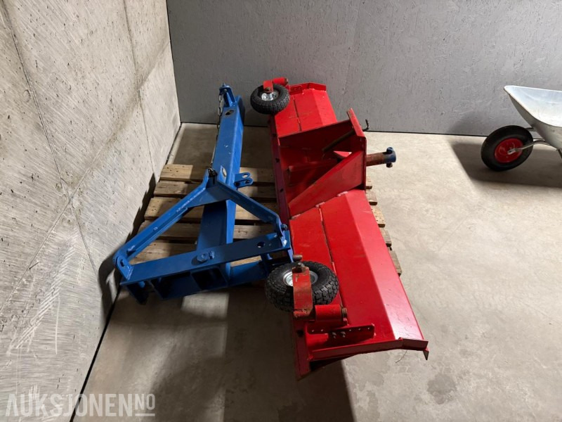 Planringsskjær 2m bredde til traktor - Machine agricole: photos 2 Planringsskjær 2m bredde til traktor - Machine agricole: photos 2