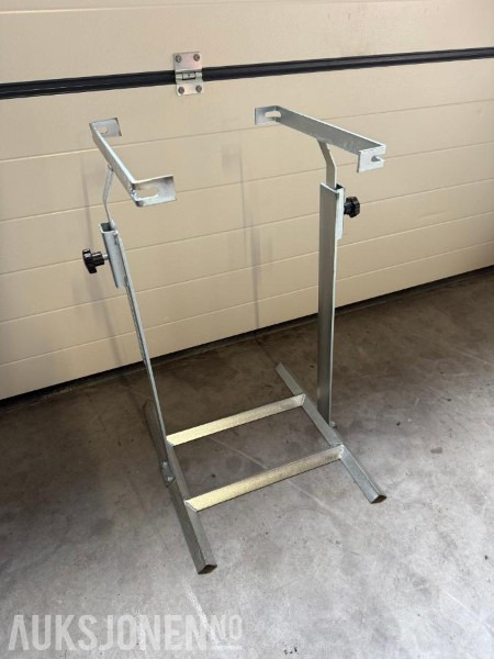 Stativ til 60/80l vedsekker - Nye! 10 stk. - Machine agricole: photos 2 Stativ til 60/80l vedsekker - Nye! 10 stk. - Machine agricole: photos 2