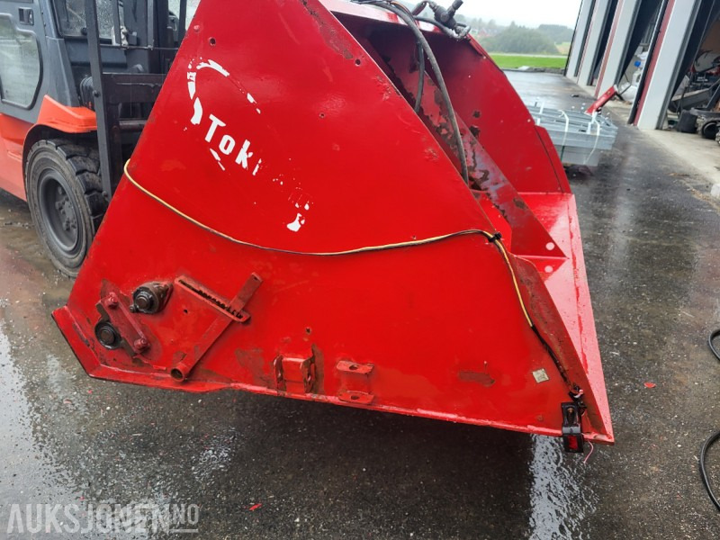 Tokvam SMA 1600 selvlessende strøkasse - Machine agricole: photos 3 Tokvam SMA 1600 selvlessende strøkasse - Machine agricole: photos 3