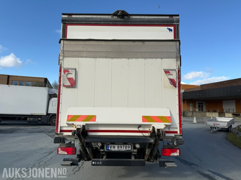 Scania P 280 – 2017-modell | 2-akslet skapbil med Carrier kjøleanlegg, lift og 360° kamera - Camion fourgon: photos 5 Scania P 280 – 2017-modell | 2-akslet skapbil med Carrier kjøleanlegg, lift og 360° kamera - Camion fourgon: photos 5