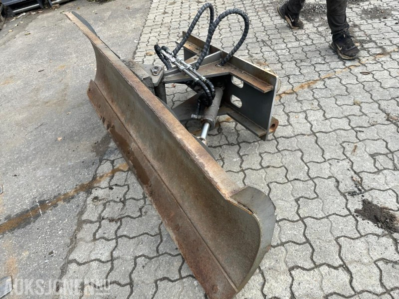 Snøskjær til liten hjullaster Lille BM (Volvo L-30 feste) - Lame à neige: photos 5 Snøskjær til liten hjullaster Lille BM (Volvo L-30 feste) - Lame à neige: photos 5