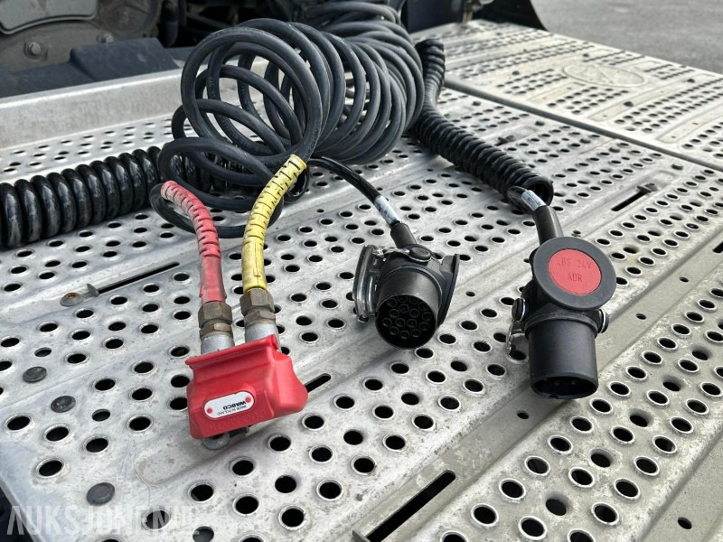 Tracteur routier 2018 Mercedes-Benz 2046LS 4X2 963402 12: photos 16