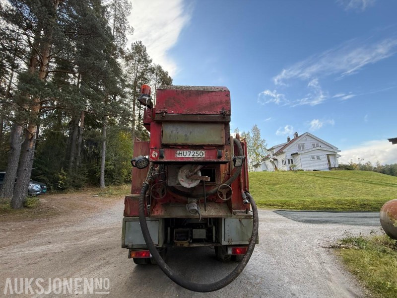 1986 Volvo FL10 Intercooler 6x2 med Müller Umwelttechnik slamsuger/spylepåbygg - Véhicule de voirie/ Spécial: photos 4 1986 Volvo FL10 Intercooler 6x2 med Müller Umwelttechnik slamsuger/spylepåbygg - Véhicule de voirie/ Spécial: photos 4