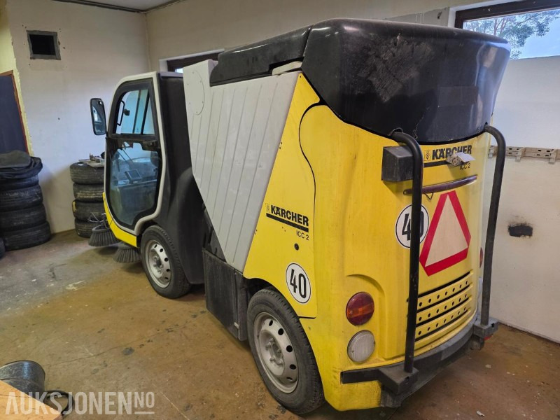 2005 Kärcher ICC 2 kompakt gate- og industrifeiemaskin - Véhicule de voirie/ Spécial: photos 4 2005 Kärcher ICC 2 kompakt gate- og industrifeiemaskin - Véhicule de voirie/ Spécial: photos 4