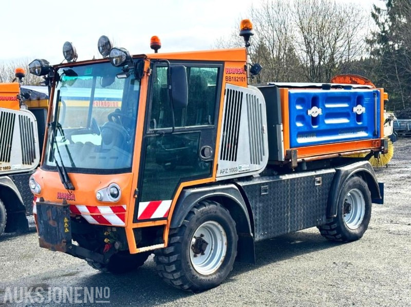 2018 Hansa APZ1003L Redskapsbærer med Bucher Husky 1500 W FS strøer - Véhicule de voirie/ Spécial: photos 1 2018 Hansa APZ1003L Redskapsbærer med Bucher Husky 1500 W FS strøer - Véhicule de voirie/ Spécial: photos 1